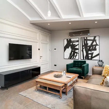 Ξενοδοχείο με διαμερίσματα Ra